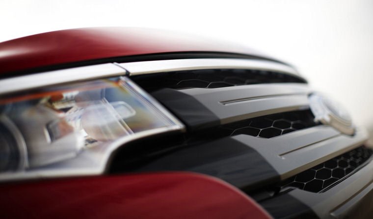 2011 Ford Edge Sport Headlight Picture