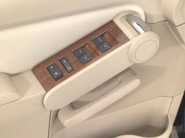 2008 Ford Explorer Window Controls Picture