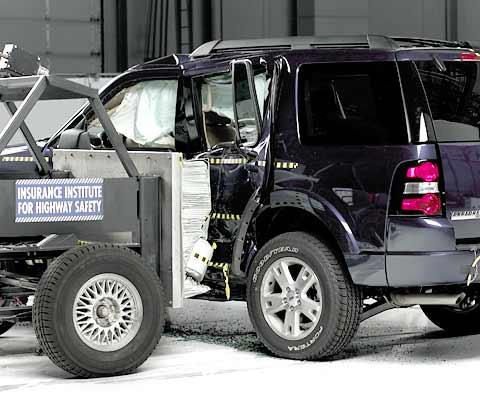 2010 Ford Explorer IIHS Side Impact Crash Test Picture