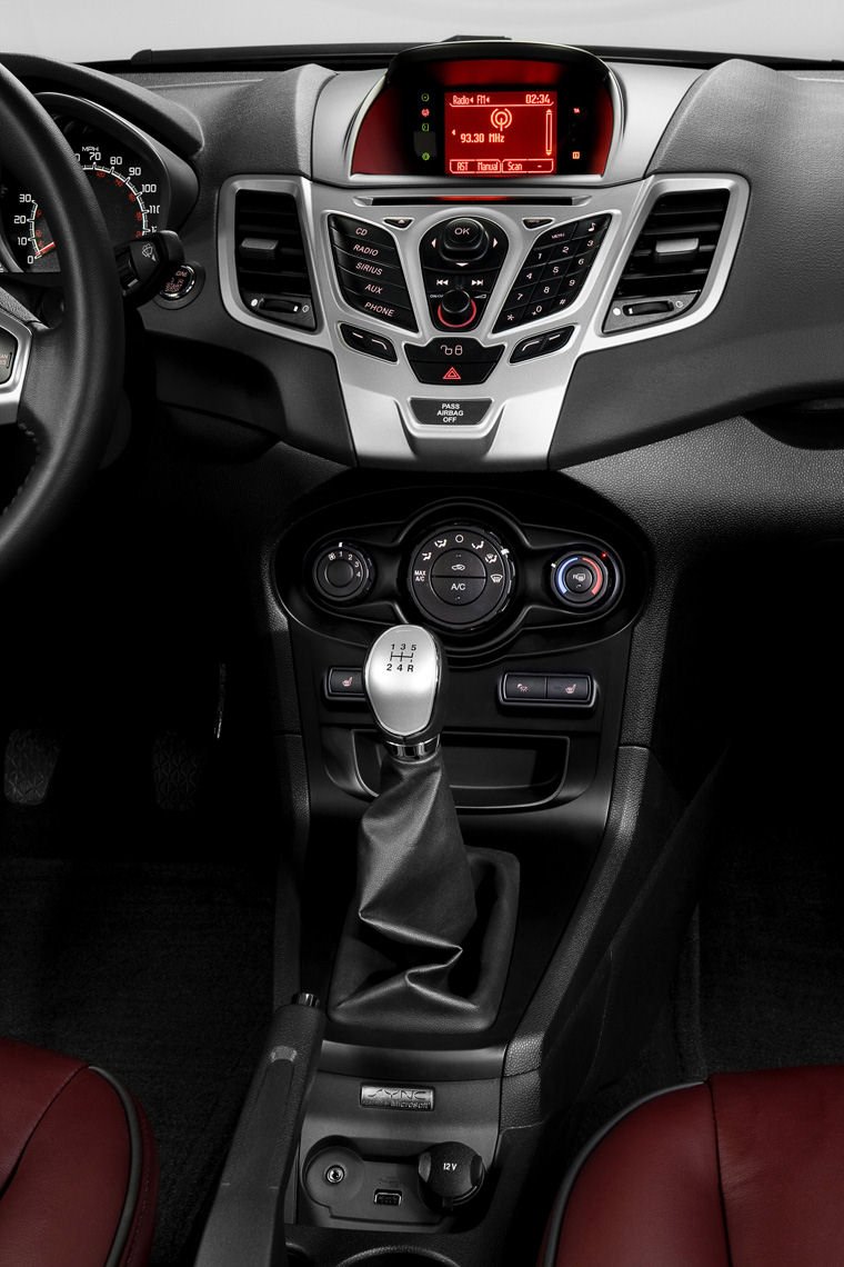 2011 Ford Fiesta Hatchback Center Stack Picture