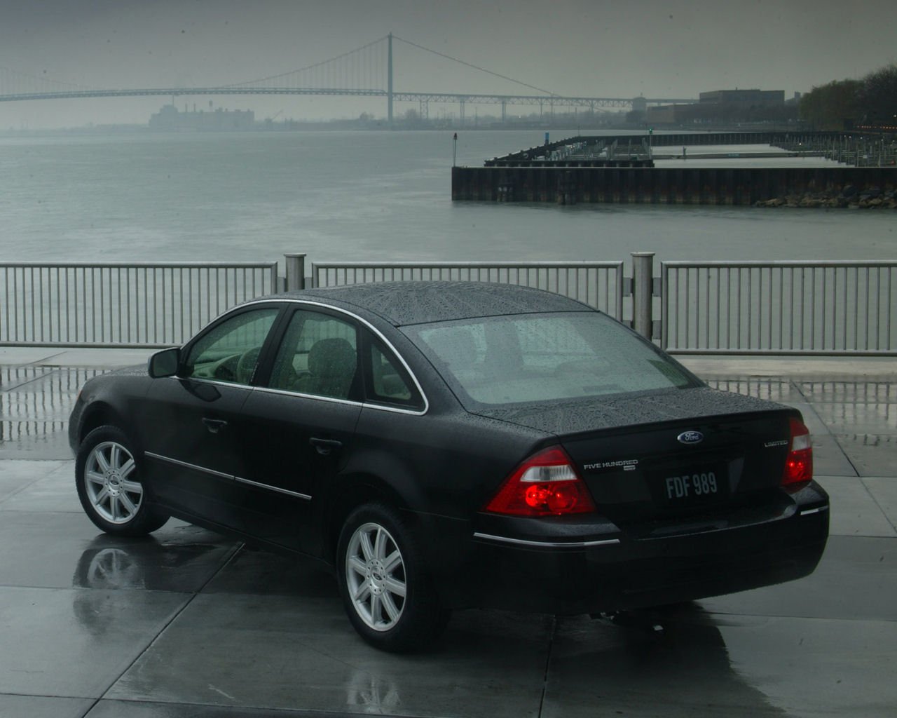 Ford Five Hundred Desktop Wallpaper