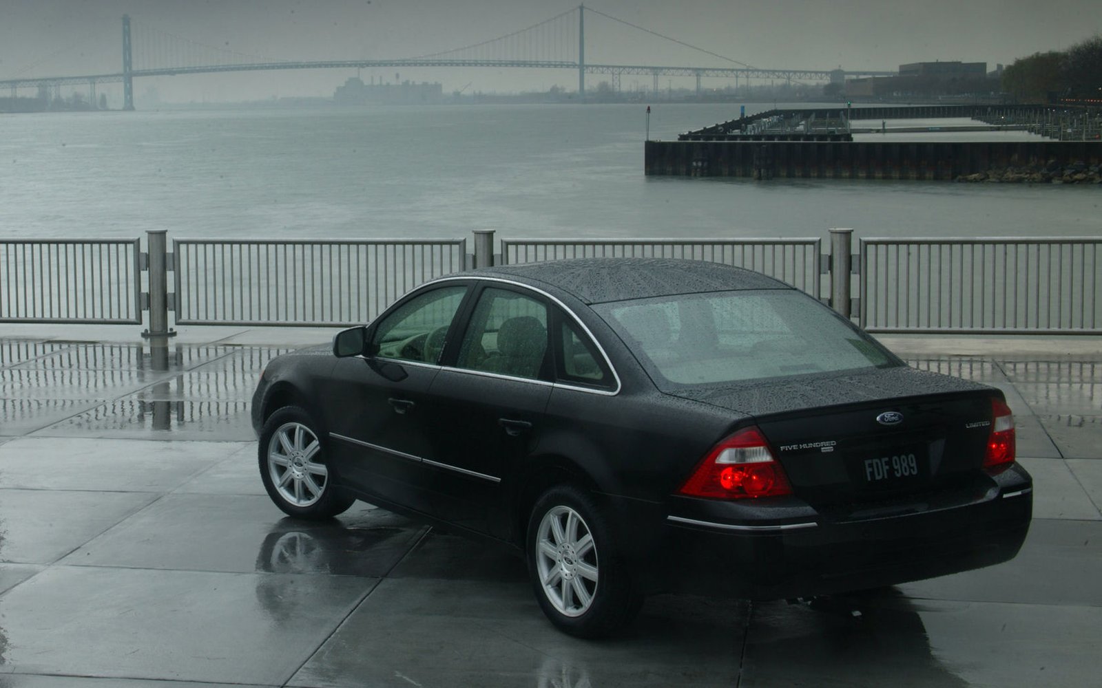 Ford Five Hundred Desktop Wallpaper