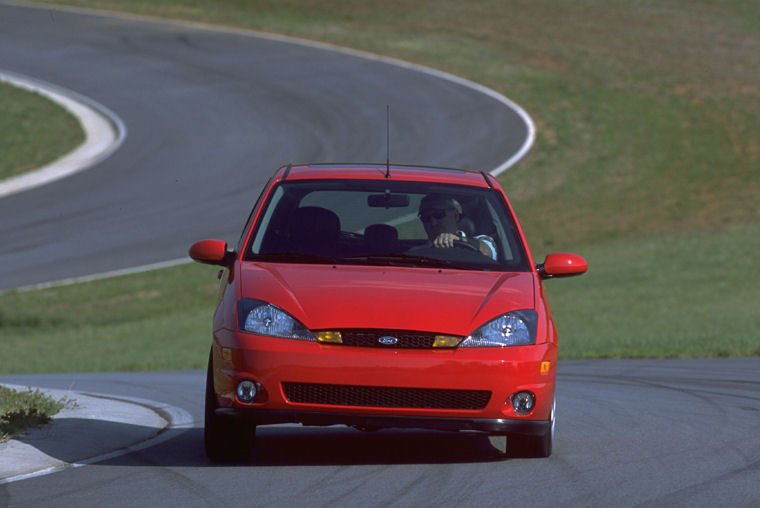 2004 Ford Focus SVT Picture