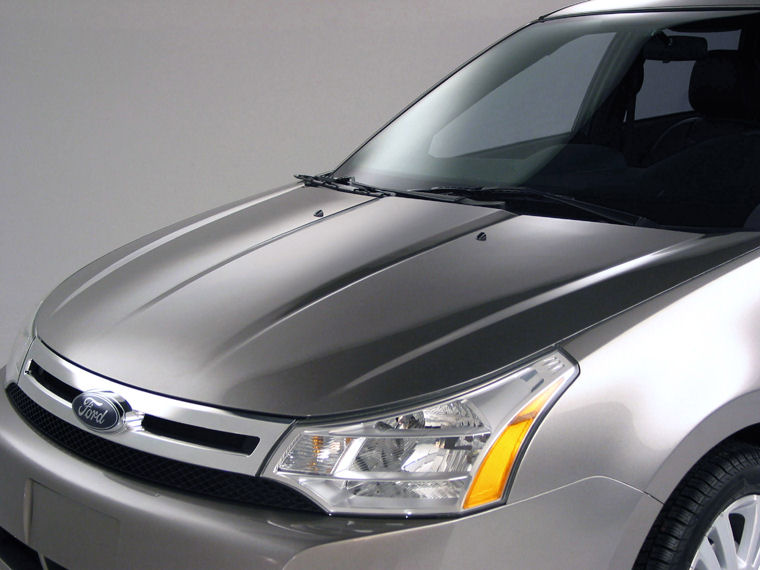 2008 Ford Focus Sedan Headlight Picture