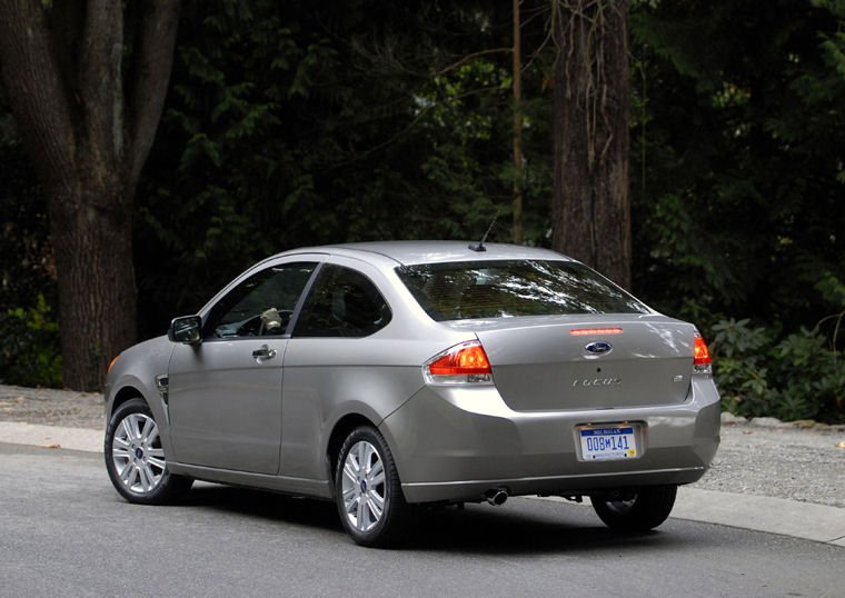2010 Ford Focus Coupe Picture