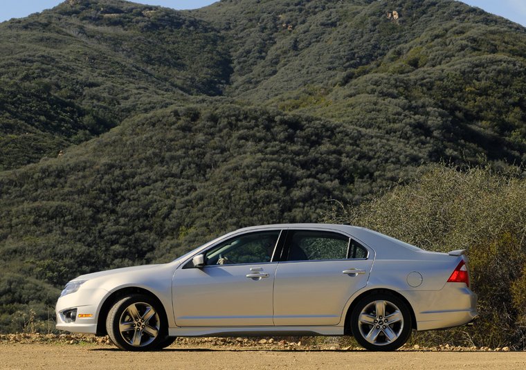 2010 Ford Fusion Sport AWD Picture