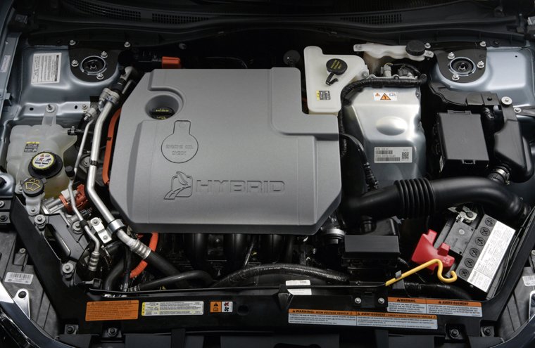 2010 Ford Fusion Hybrid 2.5L 4-cylinder Engine Picture