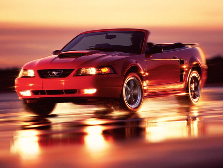 2004 Ford Mustang GT Picture