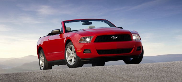 2010 Ford Mustang Convertible Picture