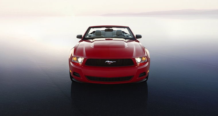2010 Ford Mustang Convertible Picture