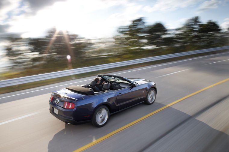 2010 Ford Mustang GT Convertible Picture