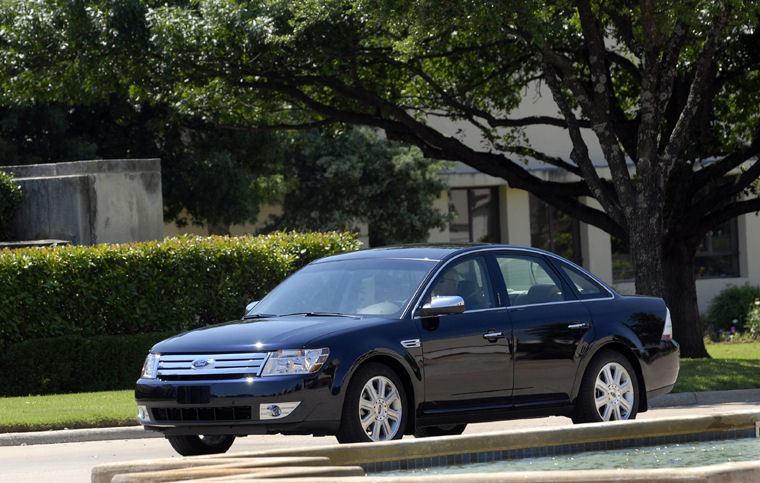 2008 Ford Taurus Limited Picture
