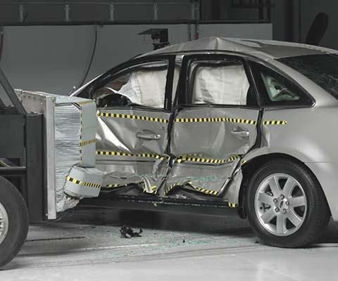 2008 Ford Taurus IIHS Side Impact Crash Test Picture