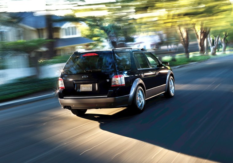 2009 Ford Taurus X SEL Picture