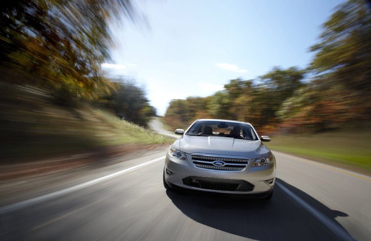 2010 Ford Taurus Limited Picture