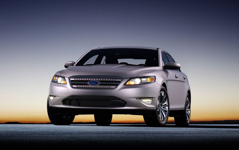 2010 Ford Taurus Limited Picture