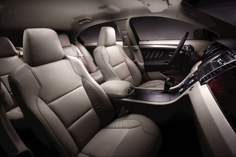 2010 Ford Taurus Interior Picture