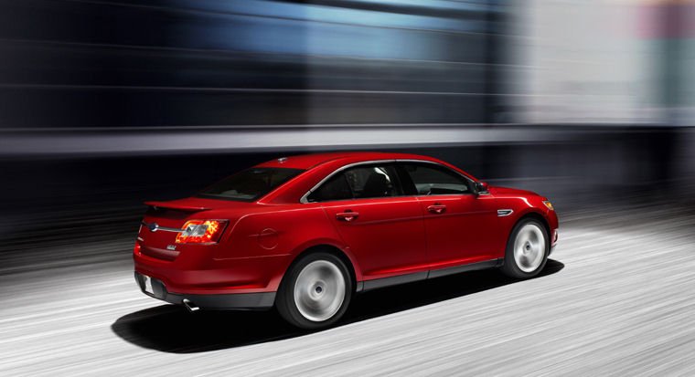 2011 Ford Taurus SHO Picture