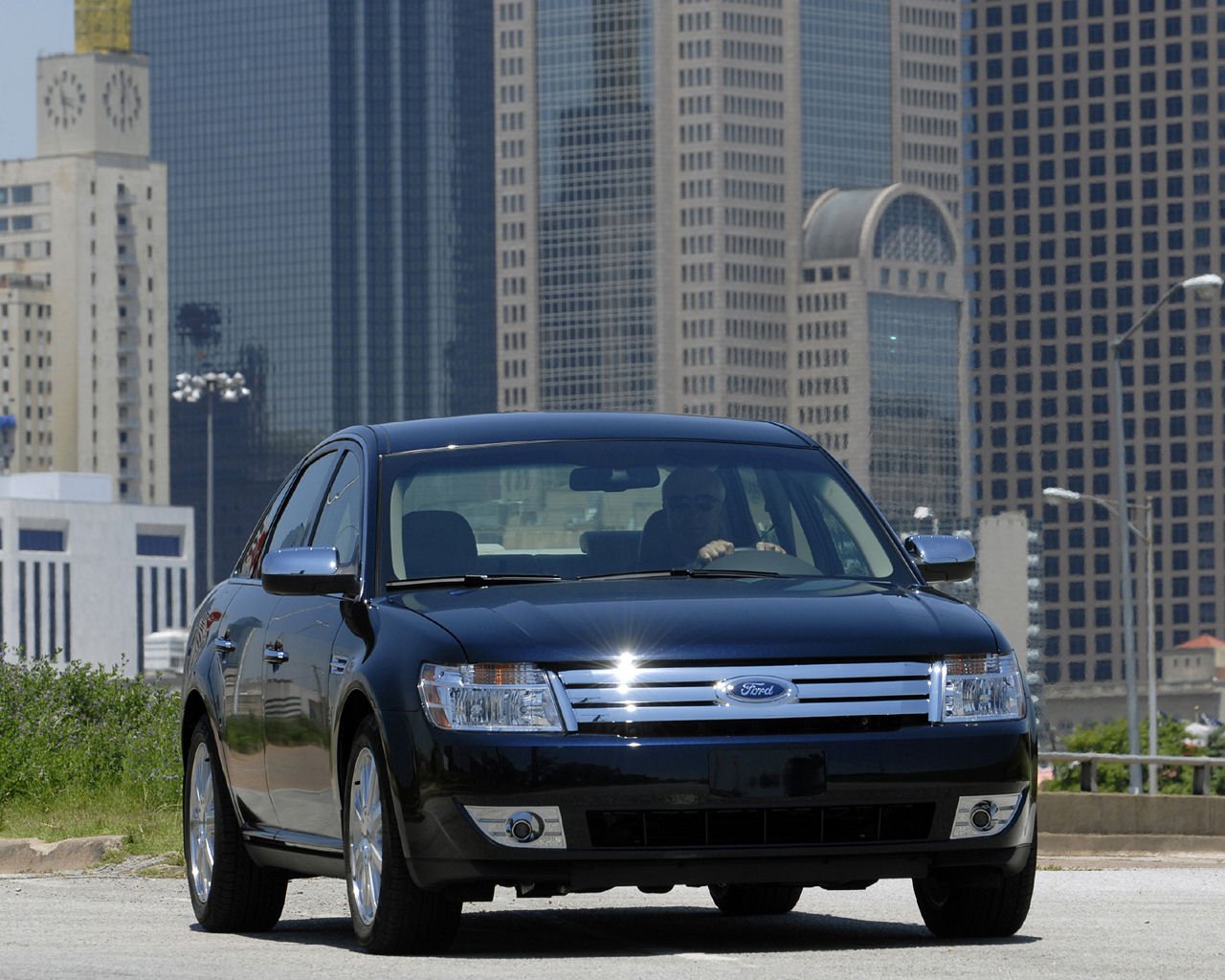 Ford Taurus Desktop Wallpaper