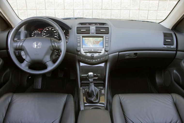 2007 Honda Accord Cockpit Picture