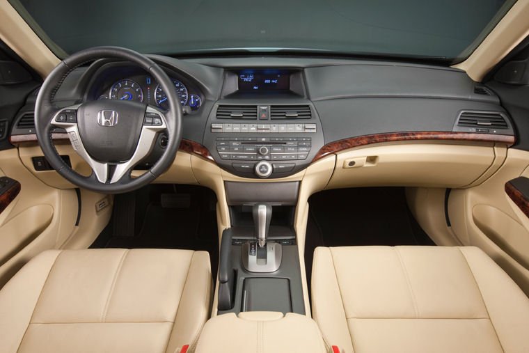 2010 Honda Accord Crosstour Cockpit Picture