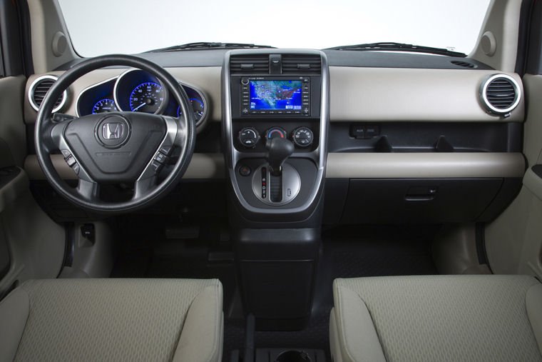 2010 Honda Element EX Cockpit Picture