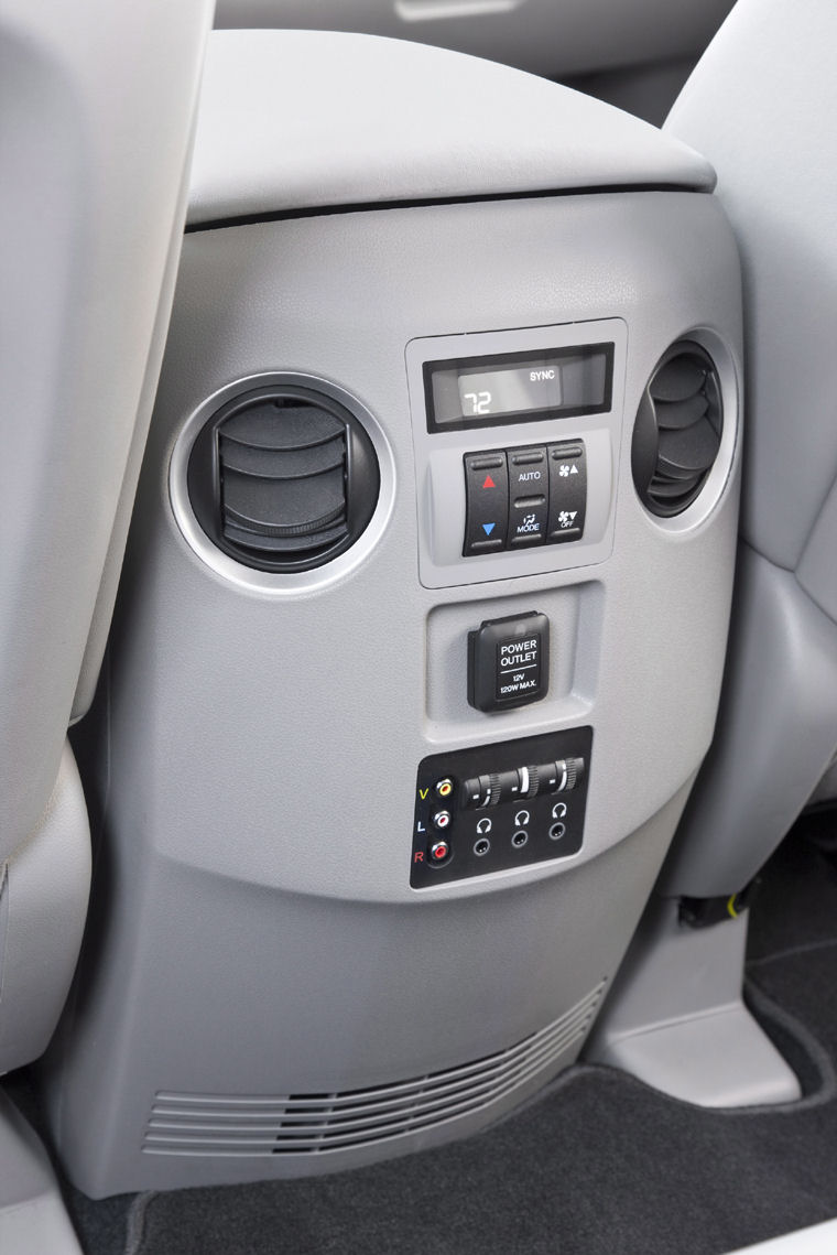 2009 Honda Pilot Center Console Picture