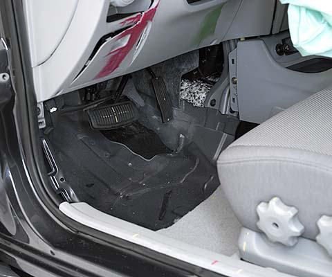 2008 Hyundai Accent IIHS Frontal Impact Crash Test Picture 2008 Hyundai Accent IIHS Frontal Impact Crash Test Picture