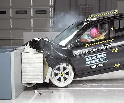 2010 Hyundai Accent IIHS Frontal Impact Crash Test Picture