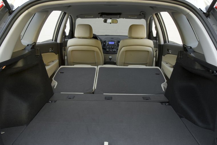 2009 Hyundai Elantra Touring Trunk Picture
