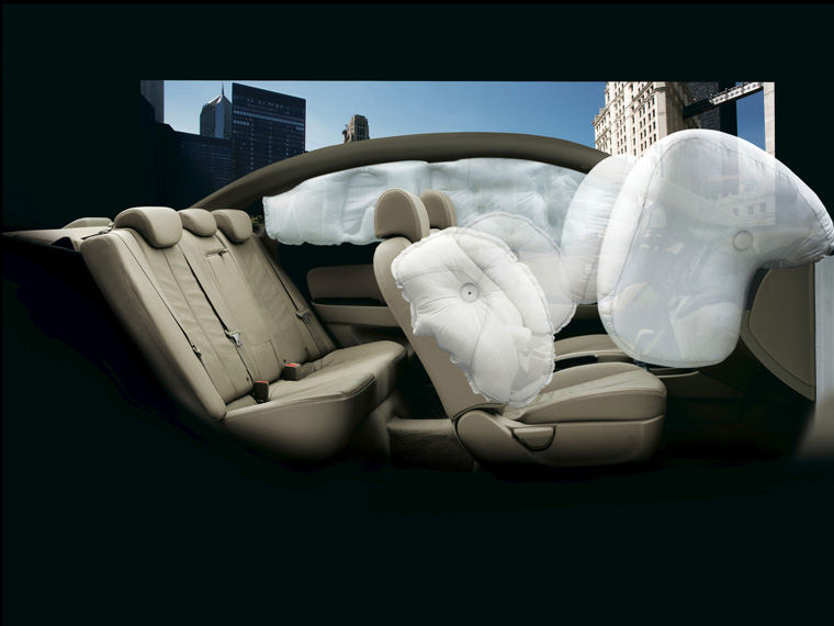 2010 Hyundai Elantra Sedan Airbags Picture