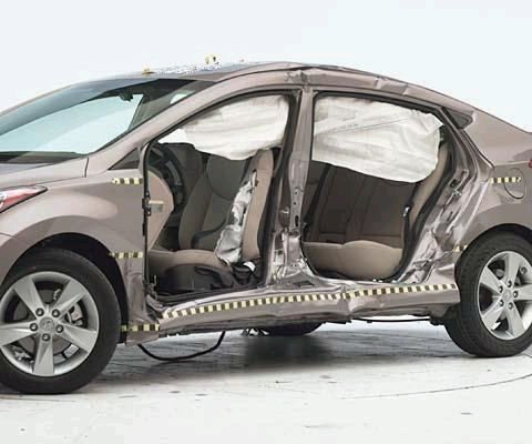 2011 Hyundai Elantra IIHS Side Impact Crash Test Picture