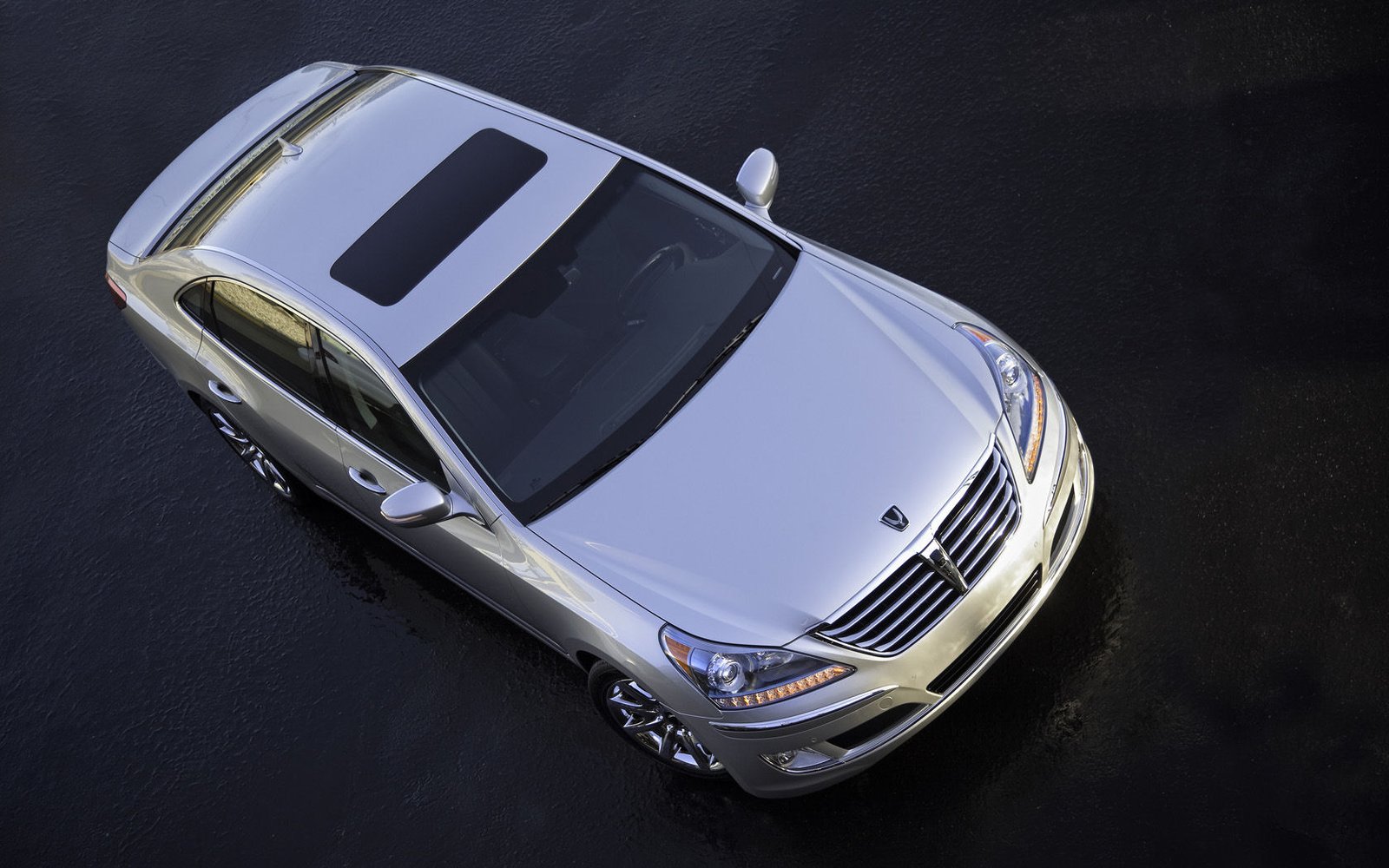 Hyundai Equus Desktop Wallpaper