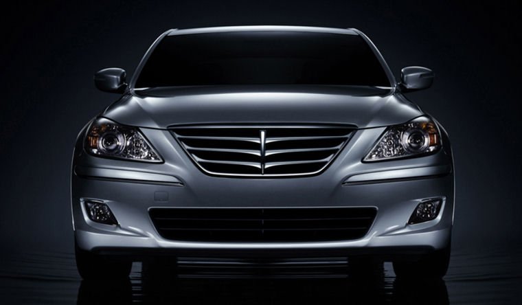 2010 Hyundai Genesis Picture