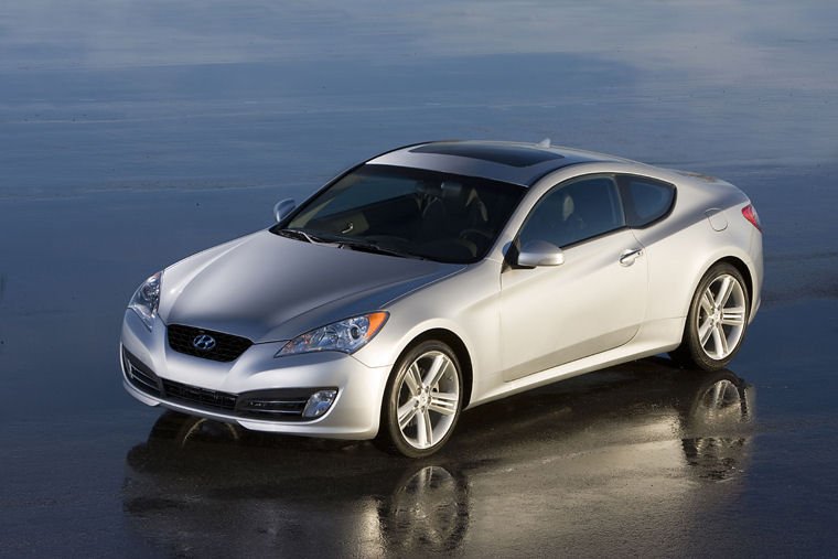 2010 Hyundai Genesis Coupe Picture