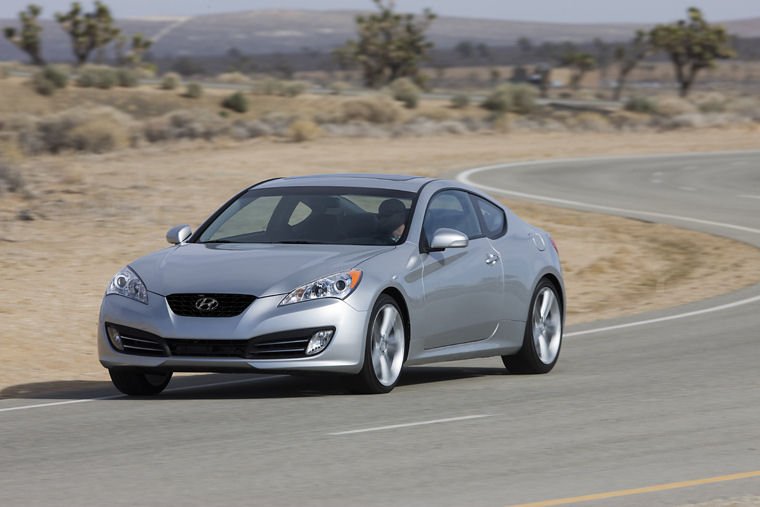 2010 Hyundai Genesis Coupe Picture