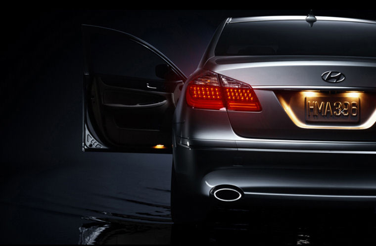 2011 Hyundai Genesis Picture