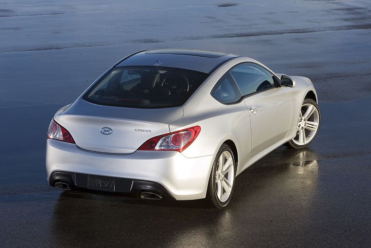 2011 Hyundai Genesis Coupe Picture