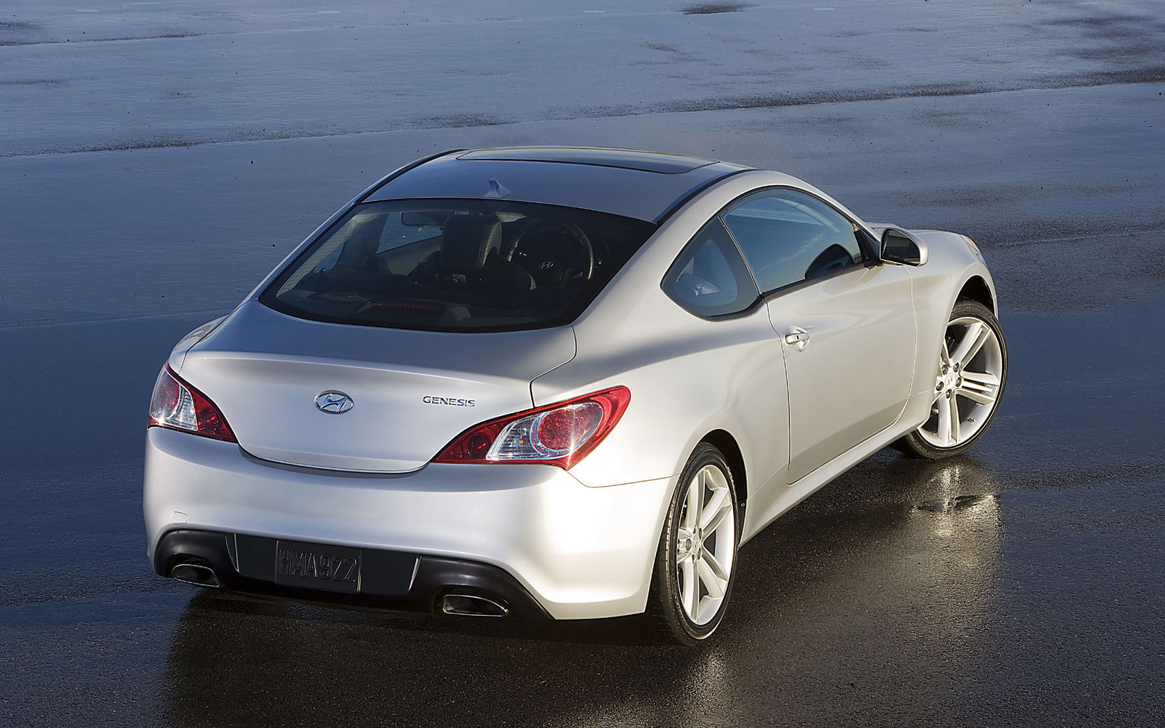 Hyundai Genesis Desktop Wallpaper