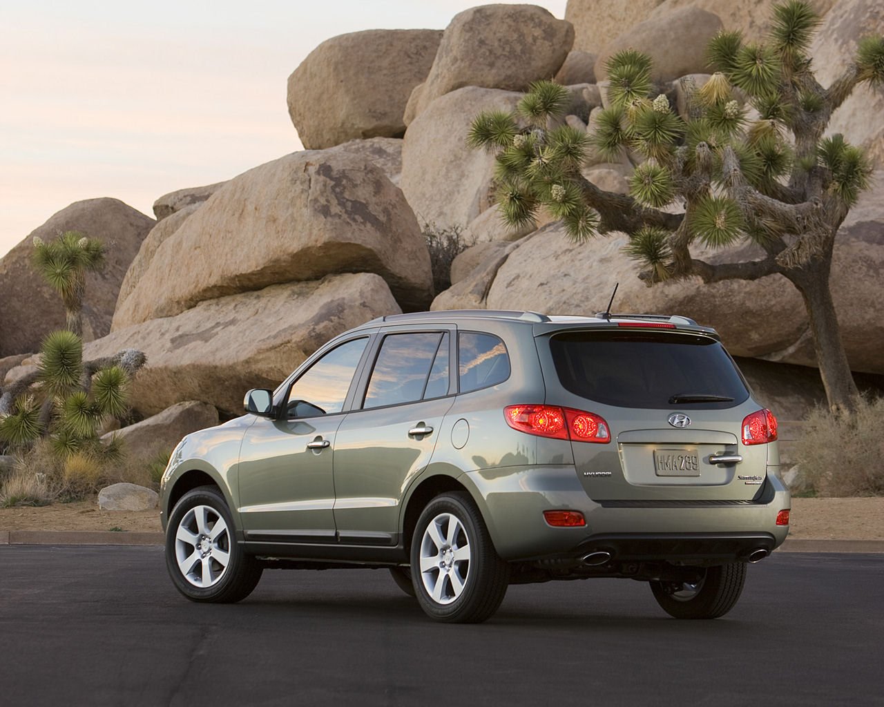 Hyundai Santa Fe Desktop Wallpaper