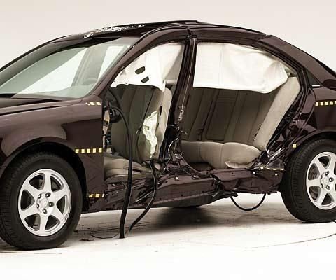2010 Hyundai Sonata IIHS Side Impact Crash Test Picture