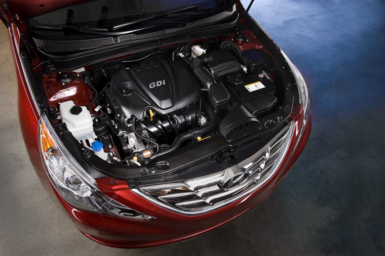 2011 Hyundai Sonata 2.4L 4-cylinder Engine Picture