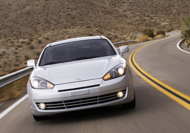 2008 Hyundai Tiburon Picture