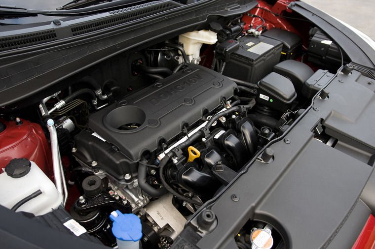 2010 Hyundai Tucson 2.4L 4-cylinder Engine Picture