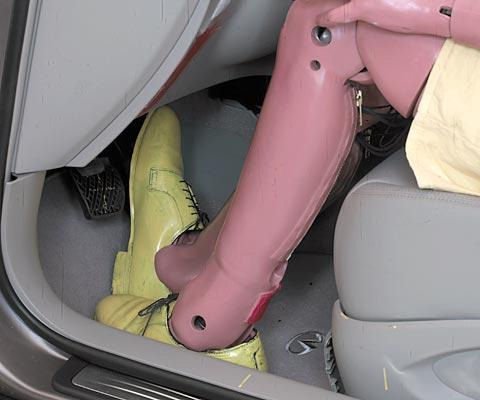 2011 Infiniti EX35 IIHS Frontal Impact Crash Test Picture 2011 Infiniti EX35 IIHS Frontal Impact Crash Test Picture