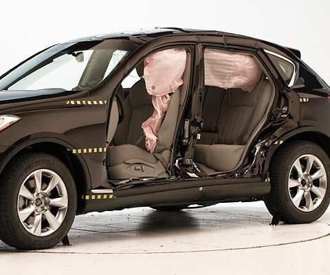 2011 Infiniti EX35 IIHS Side Impact Crash Test Picture 2011 Infiniti EX35 IIHS Side Impact Crash Test Picture
