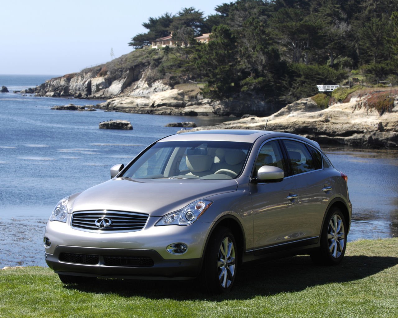 Infiniti EX35 Desktop Wallpaper