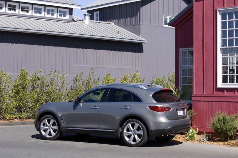 2010 Infiniti FX50 S Picture