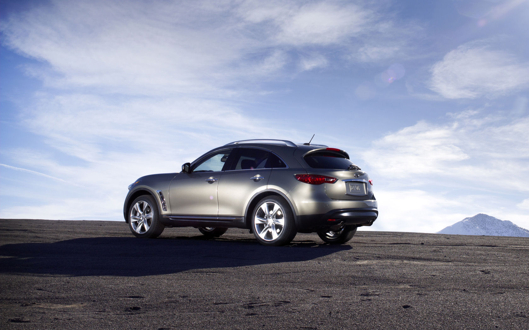 Infiniti FX Desktop Wallpaper