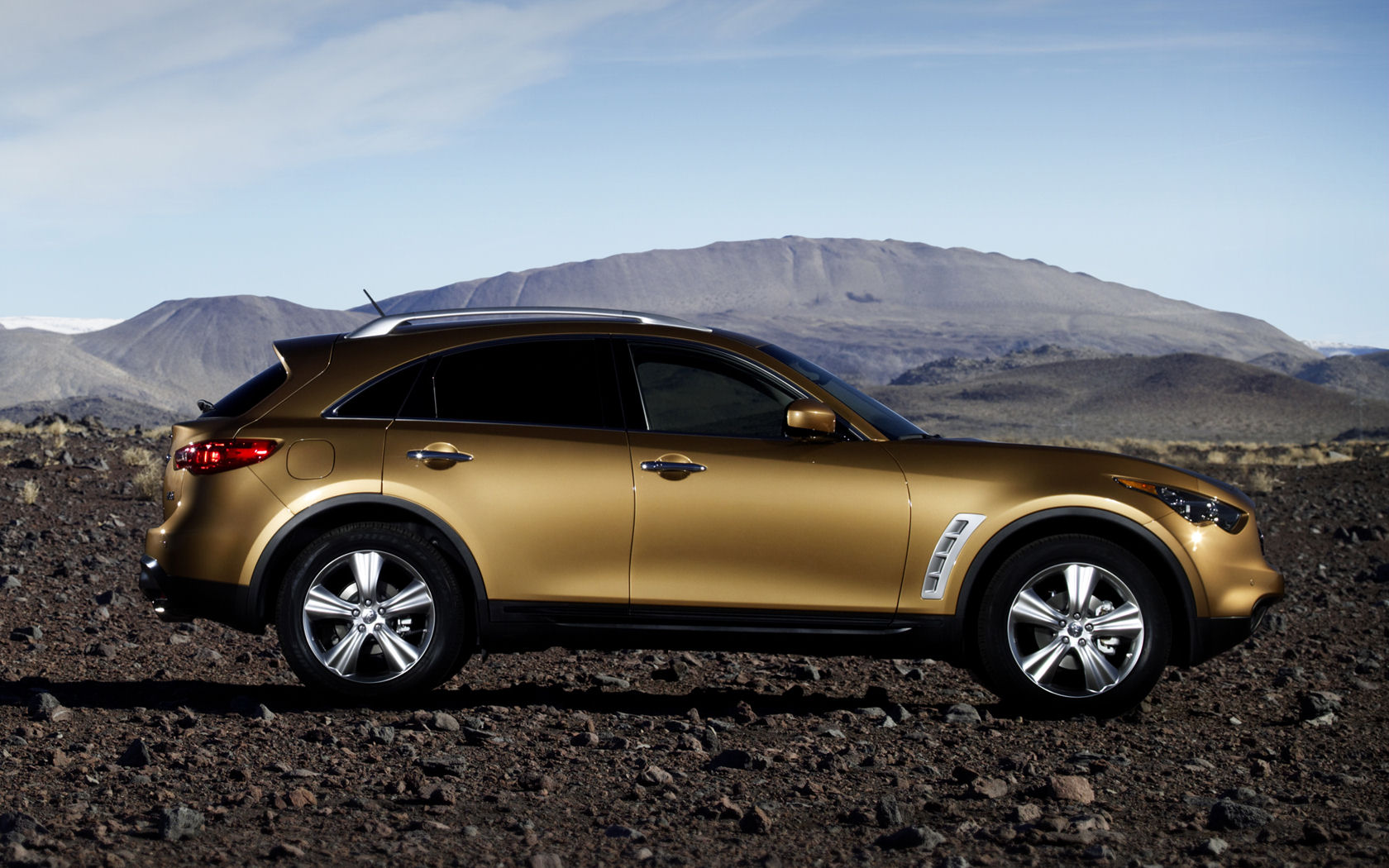 Infiniti FX Desktop Wallpaper